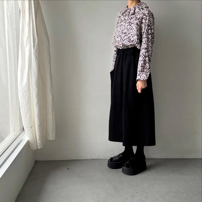 R&D.M.Co ワイルドベリーリネンラッフルカラーブラウス