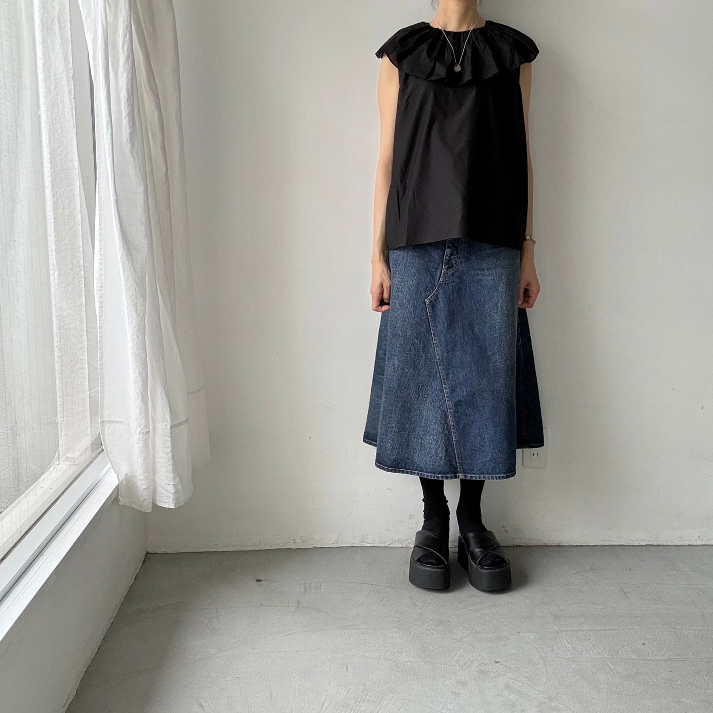 R&D.M.Co シルクコットンピエロカラーノースリーブブラウス