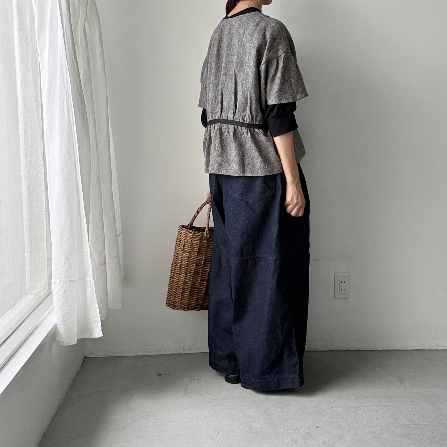 MAGALI  トリプルウォッシュリネンカシュクールジレ　フォグブラック