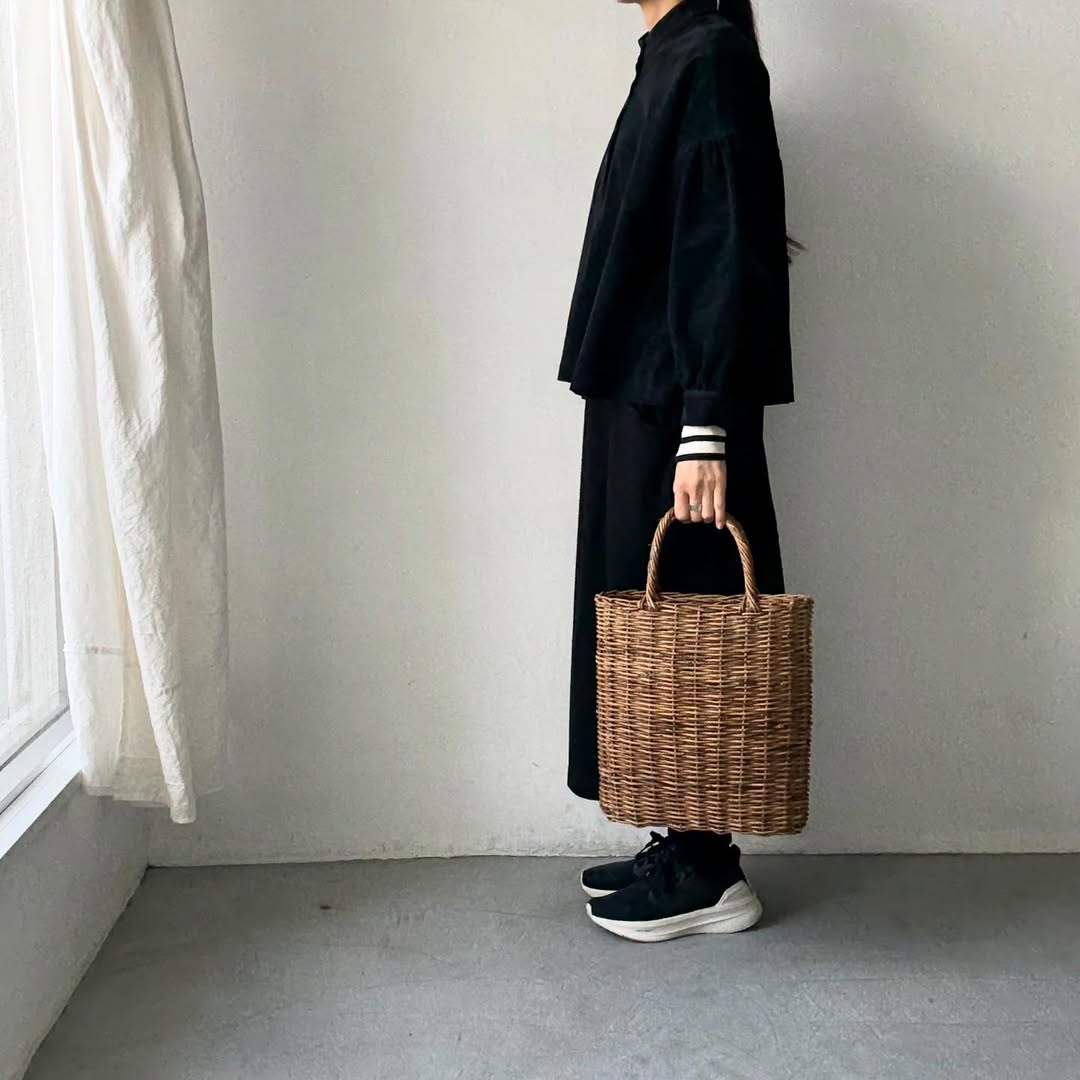 Linenya  長袖スタンドカラーブラウス　ブラック