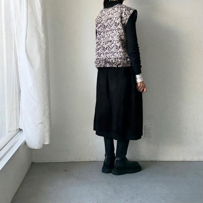 R&D.M.Co  ワイルドベリーリネンフリルデコレーションボタンビブ