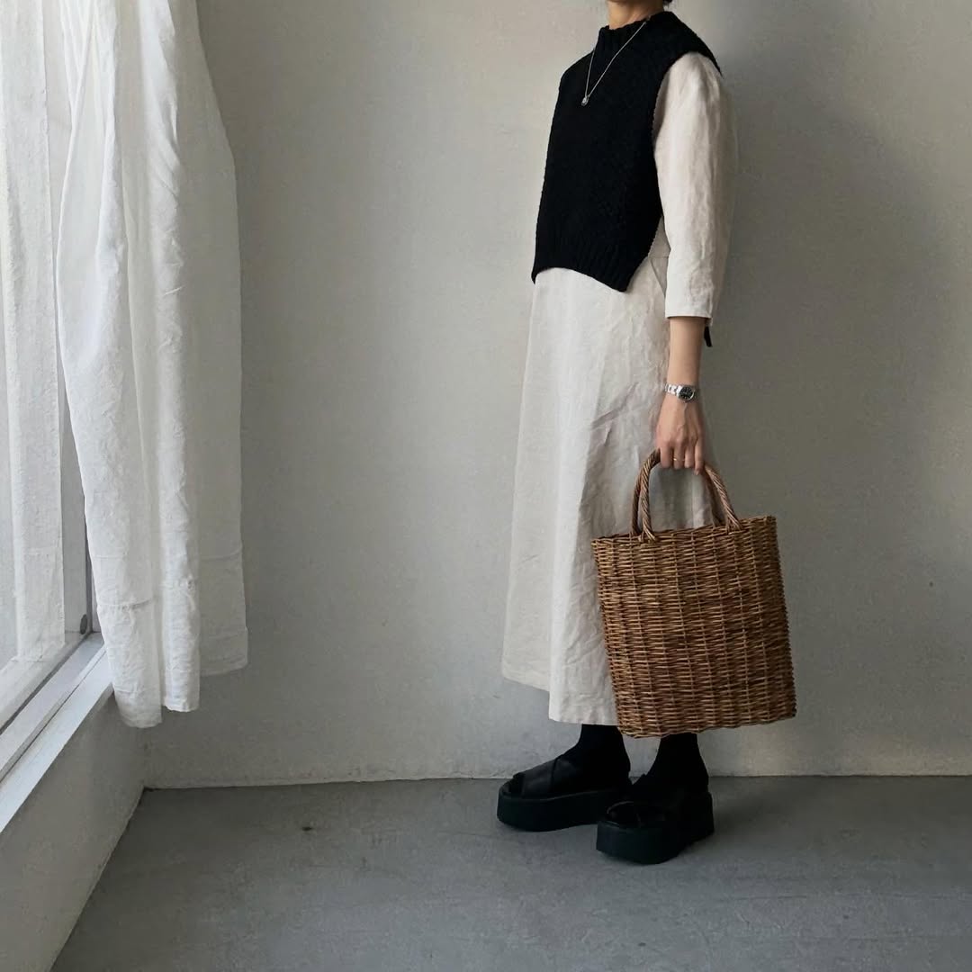 MAGALI ハイカウントコットンリネングレースドレス　オートミール