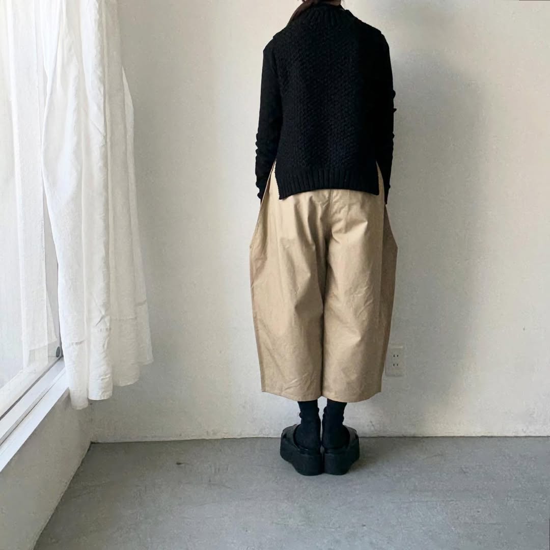 ゴーシュ  オーガニックダックコットンストレートラインパンツ　ベージュ