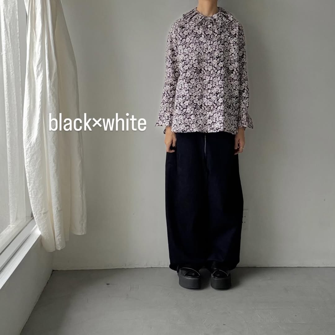 R&D.M.Co ワイルドベリーリネンラッフルカラーブラウス