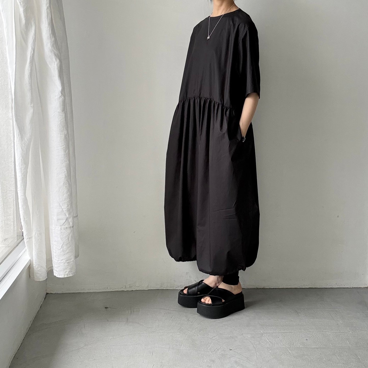 TENNE HANDCRAFTED MODERN バルーンドレス　ブラック
