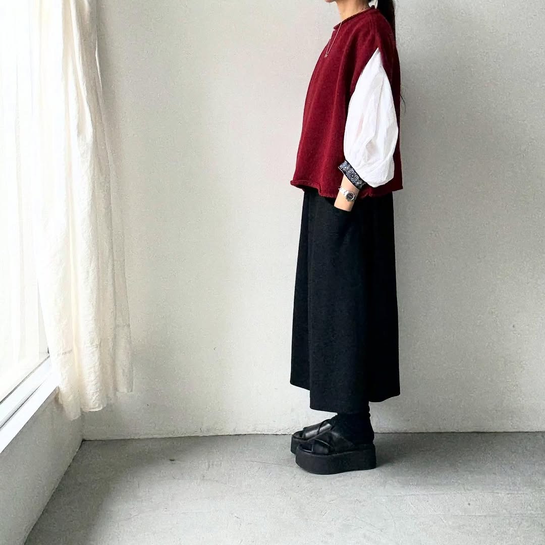 atelier d'antan Rude ウールニットベスト　ダークレッド