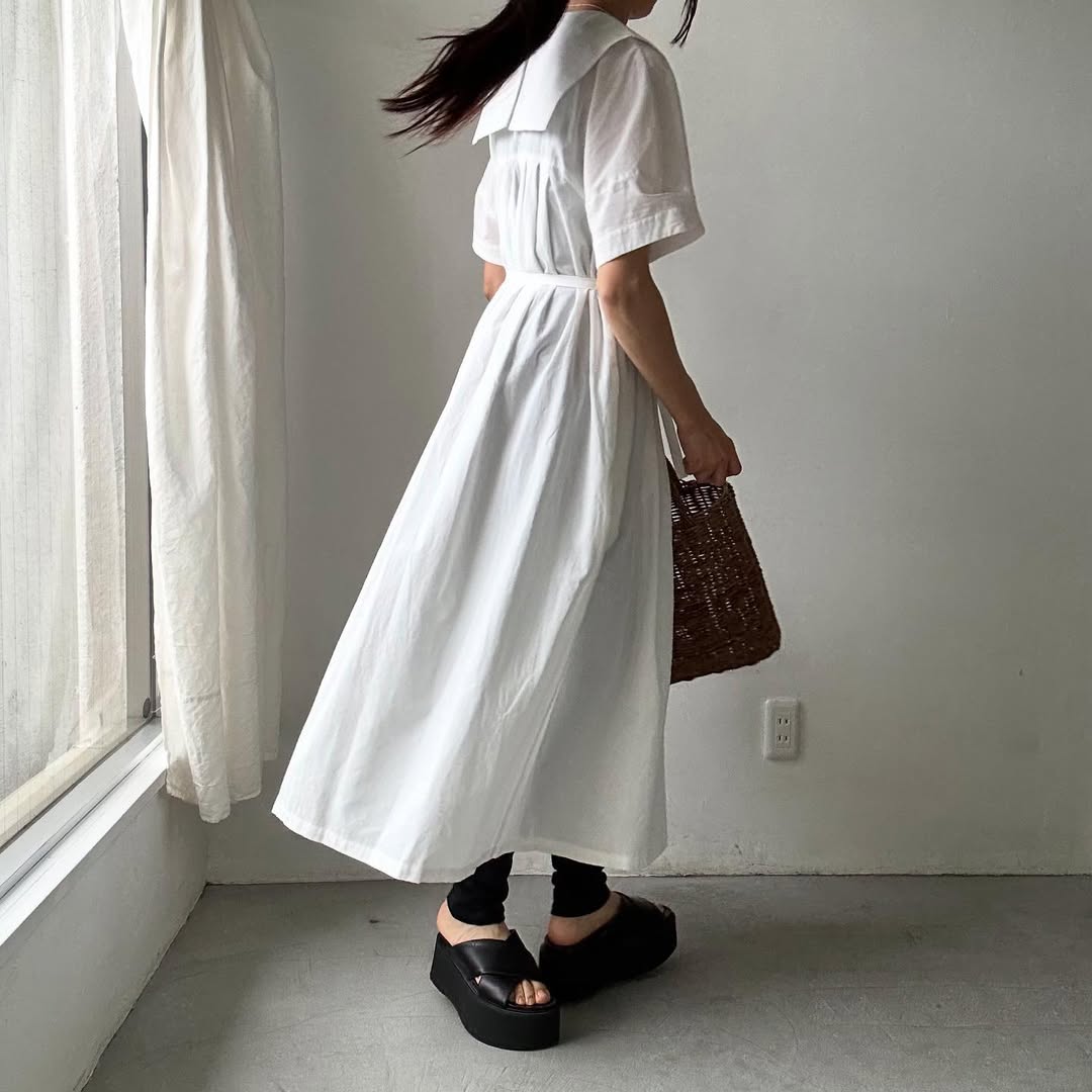 MAGALI 天日干しコットンスクエアカラーワンピース　ホワイト