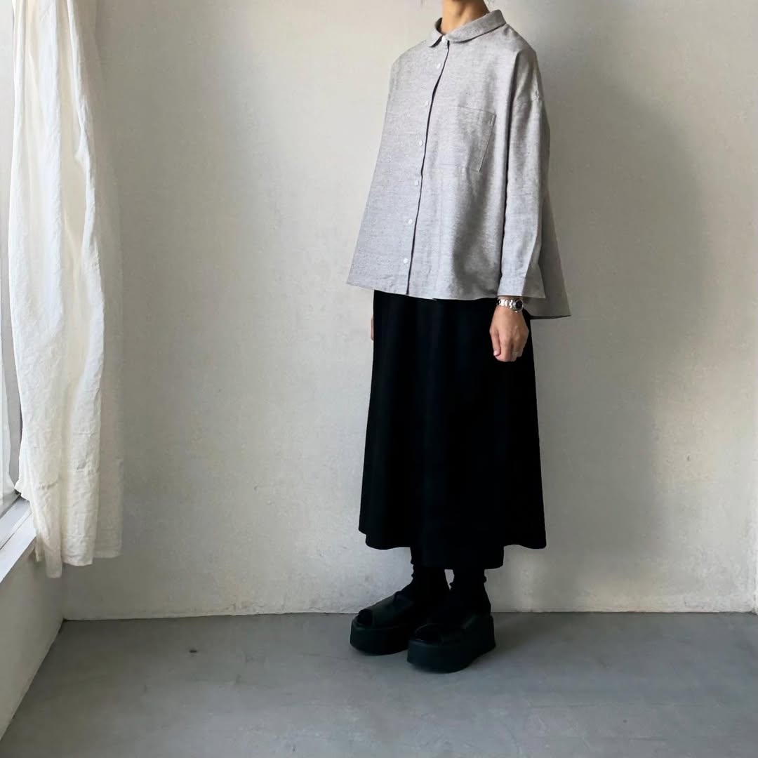 Linenya  コットンヤク丸襟長袖ブラウス　グレー