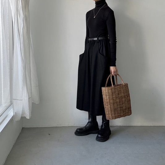 atelier naruse ウールポンチギャザースカート　ブラック