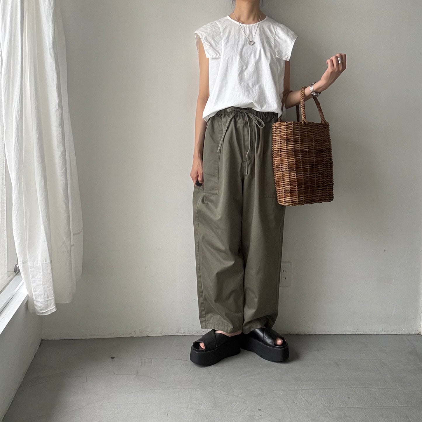 homspun  パルキーシーチングノースリーブブラウス　ホワイト