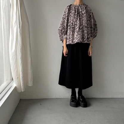 R&D.M.Co ワイルドベリーリネンギャザースモック　ブラック×フラックス