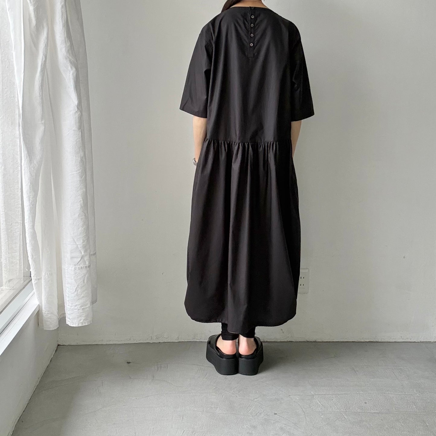 TENNE HANDCRAFTED MODERN バルーンドレス　ブラック