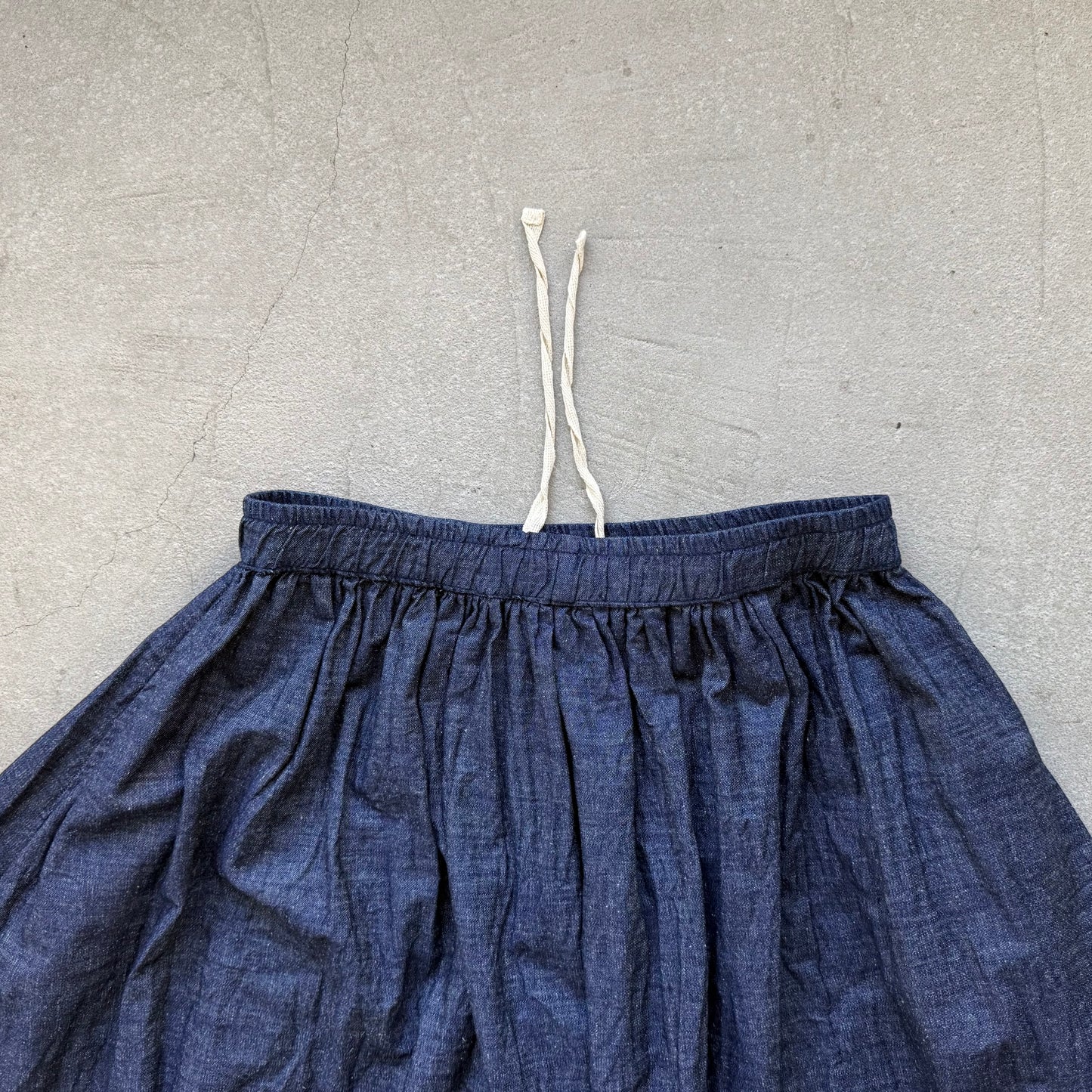 jujudhau デッドストックデニムギャザースカート