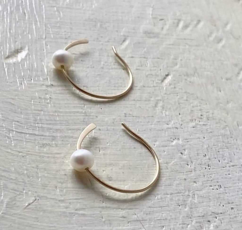 Toile Bijoux ラウンドパールフープピアス