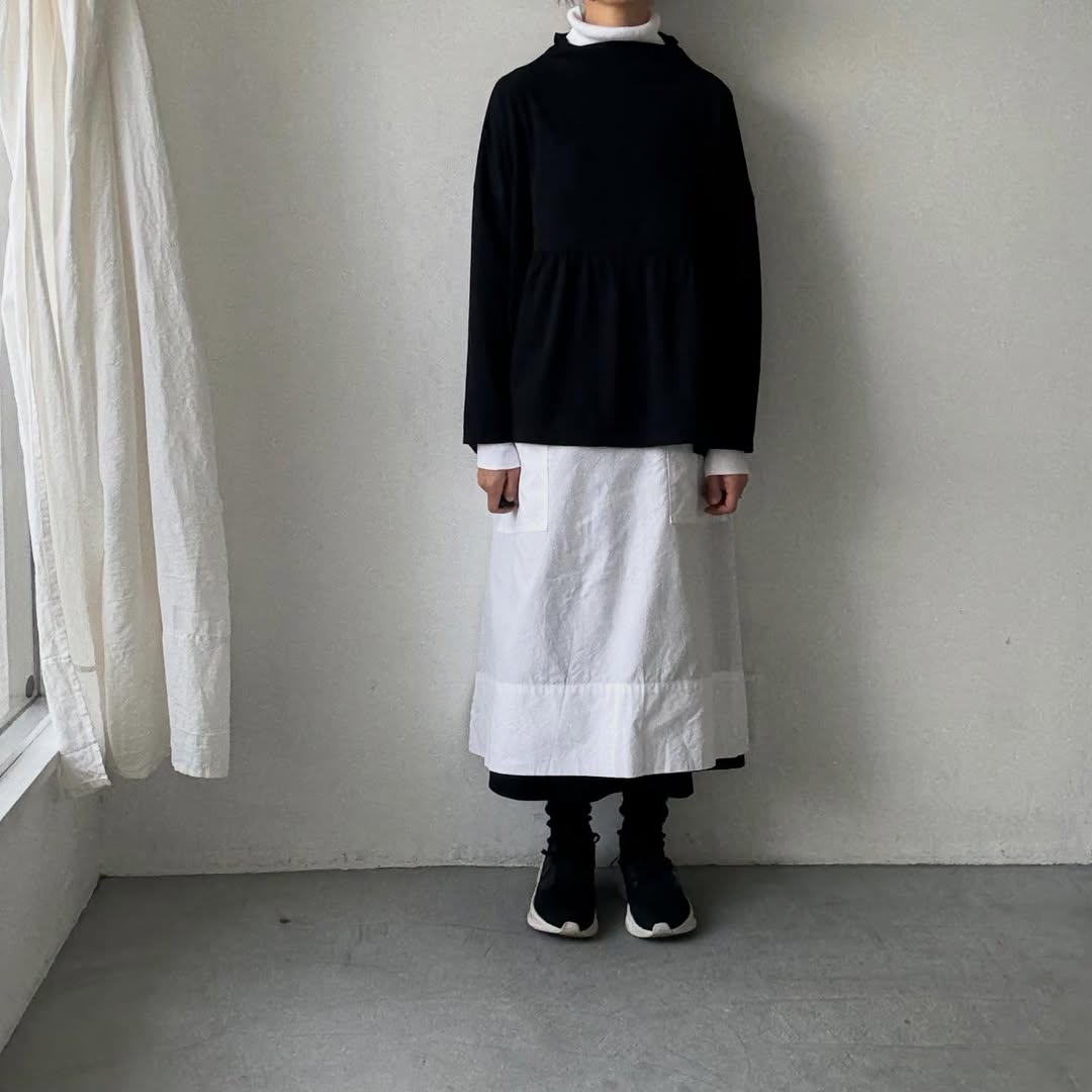 homspun 天竺ハイネックギャザープルオーバー　ブラック