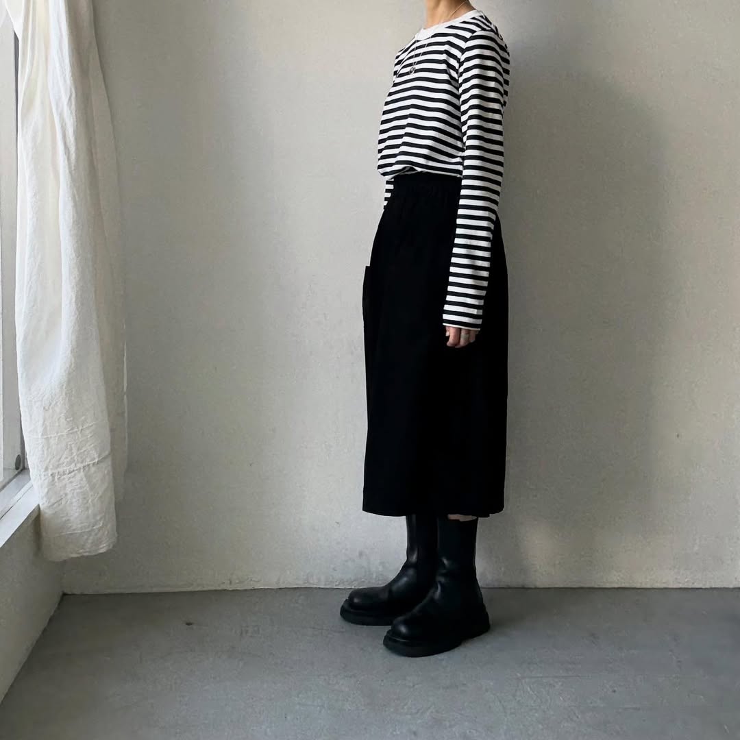 R&D.M.Co 裏起毛ボーダークルーネック長袖Tシャツ　ホワイト×ブラック