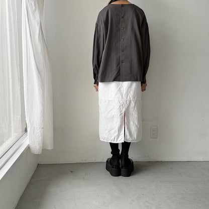 atelier naruse  オーガニックコットンタックブラウス
