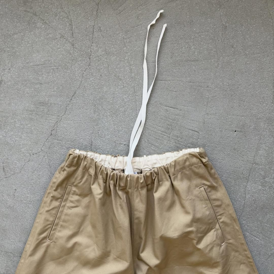 ゴーシュ  オーガニックダックコットンストレートラインパンツ　ベージュ