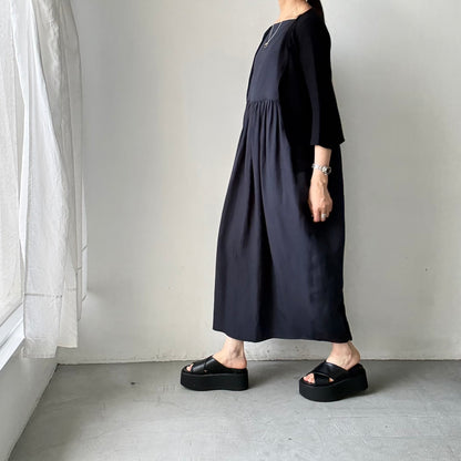 TENNE HANDCRAFTED MODERN ビスコースリネンノースリーブコクーンドレス