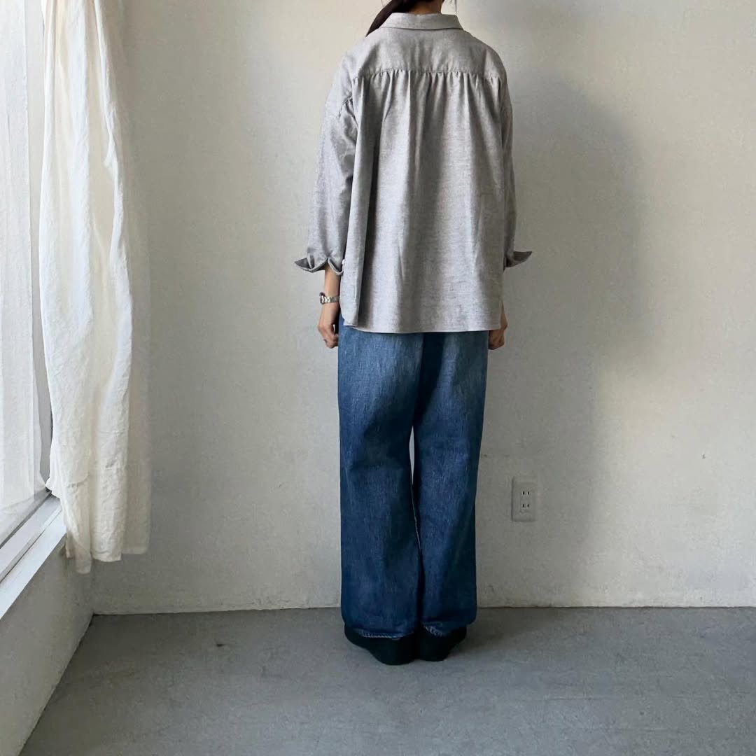 Linenya  コットンヤク丸襟長袖ブラウス　グレー