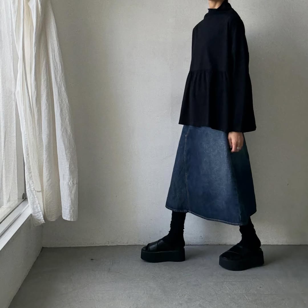 homspun 天竺ハイネックギャザープルオーバー　ブラック