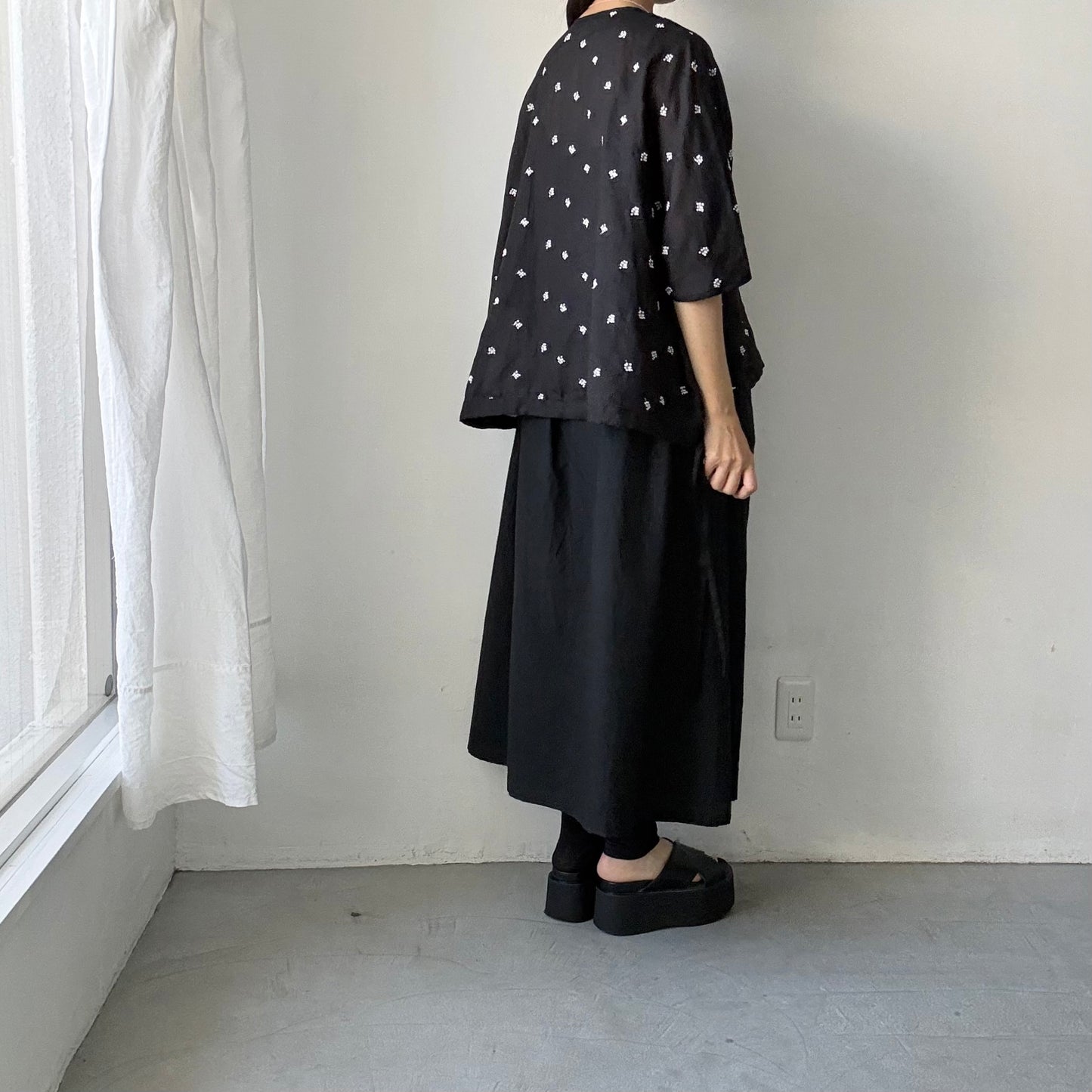 kijinokanosei  音粒ヘンリーTシャツプルオーバー