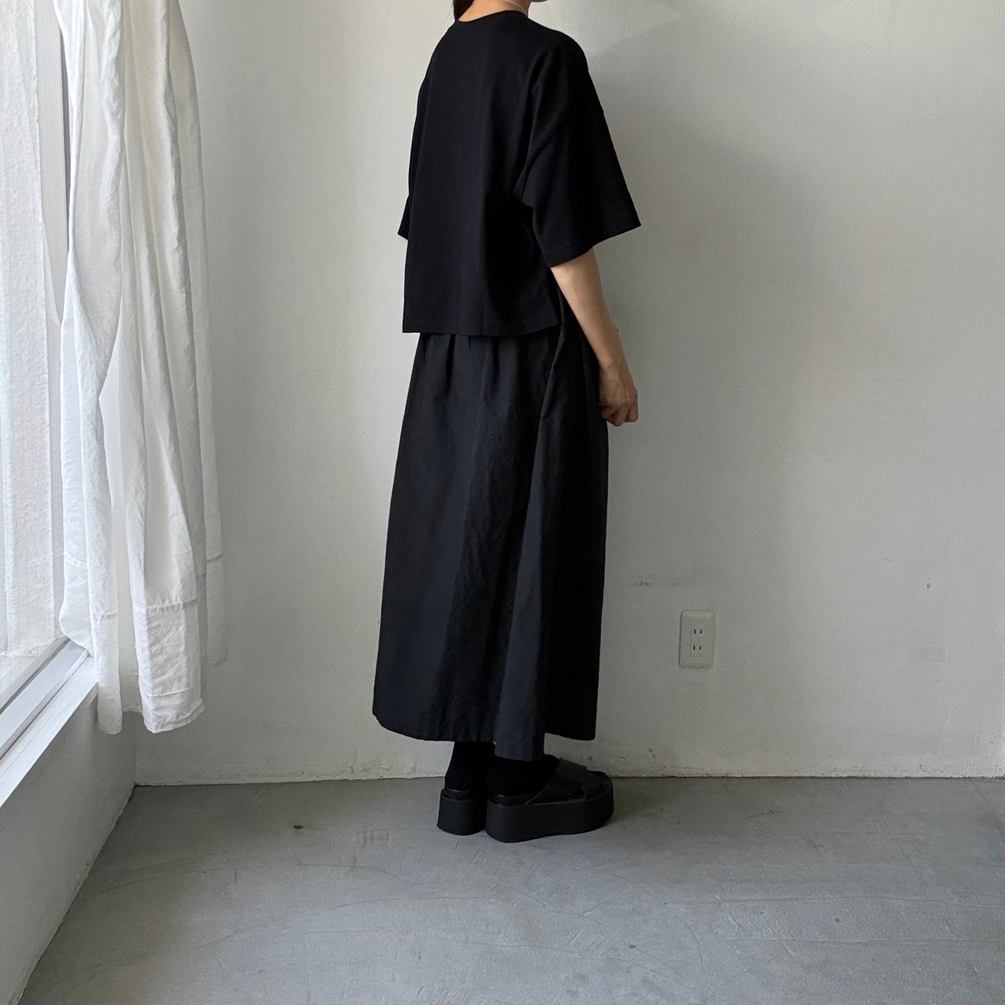 atelier naruse  コットン5分袖カットソー　ブラック