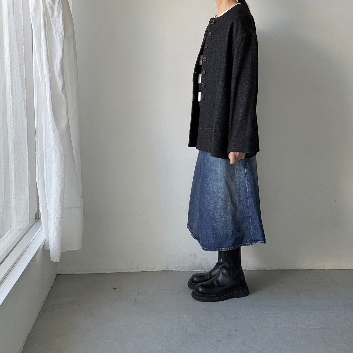 MAGALI  ウールリネンヘリンボンミディアムジャケット　ブラック