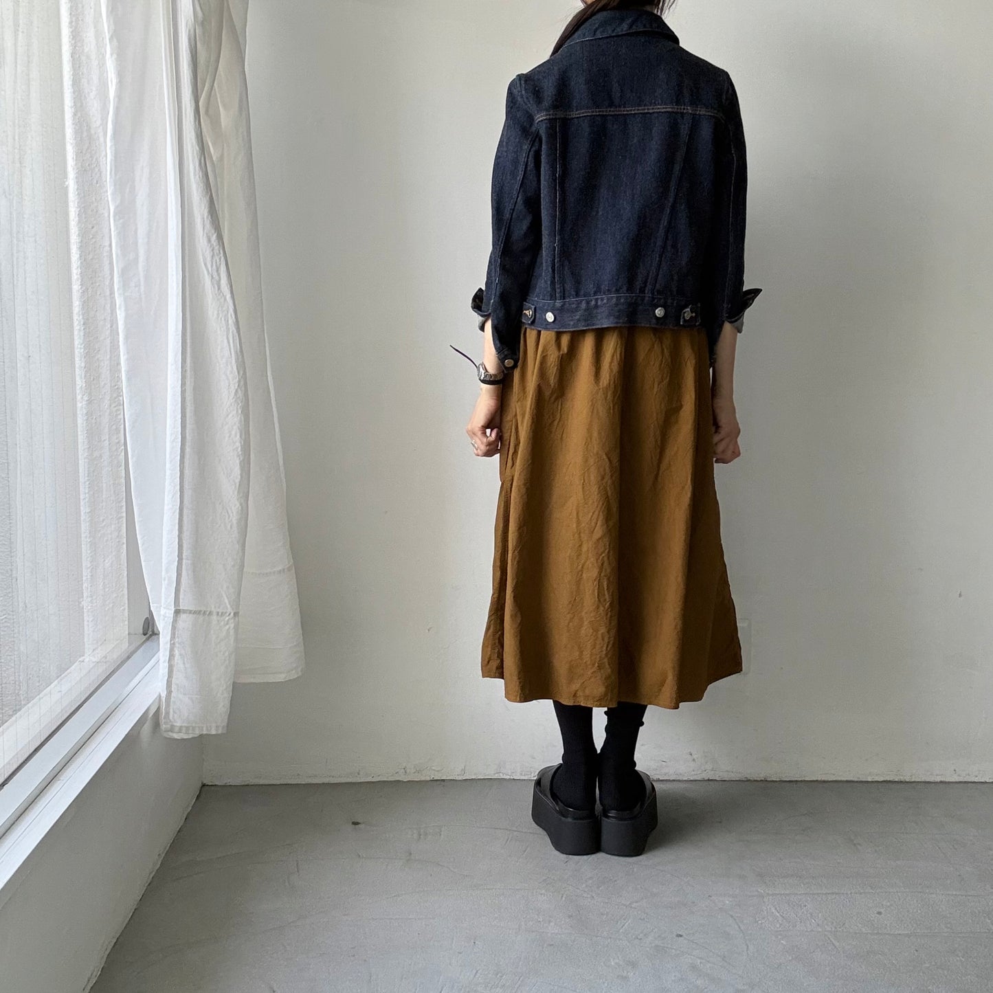 R&D.M.Co 　シュリンクコットンガーメントダイポケットスカート　ブラウン