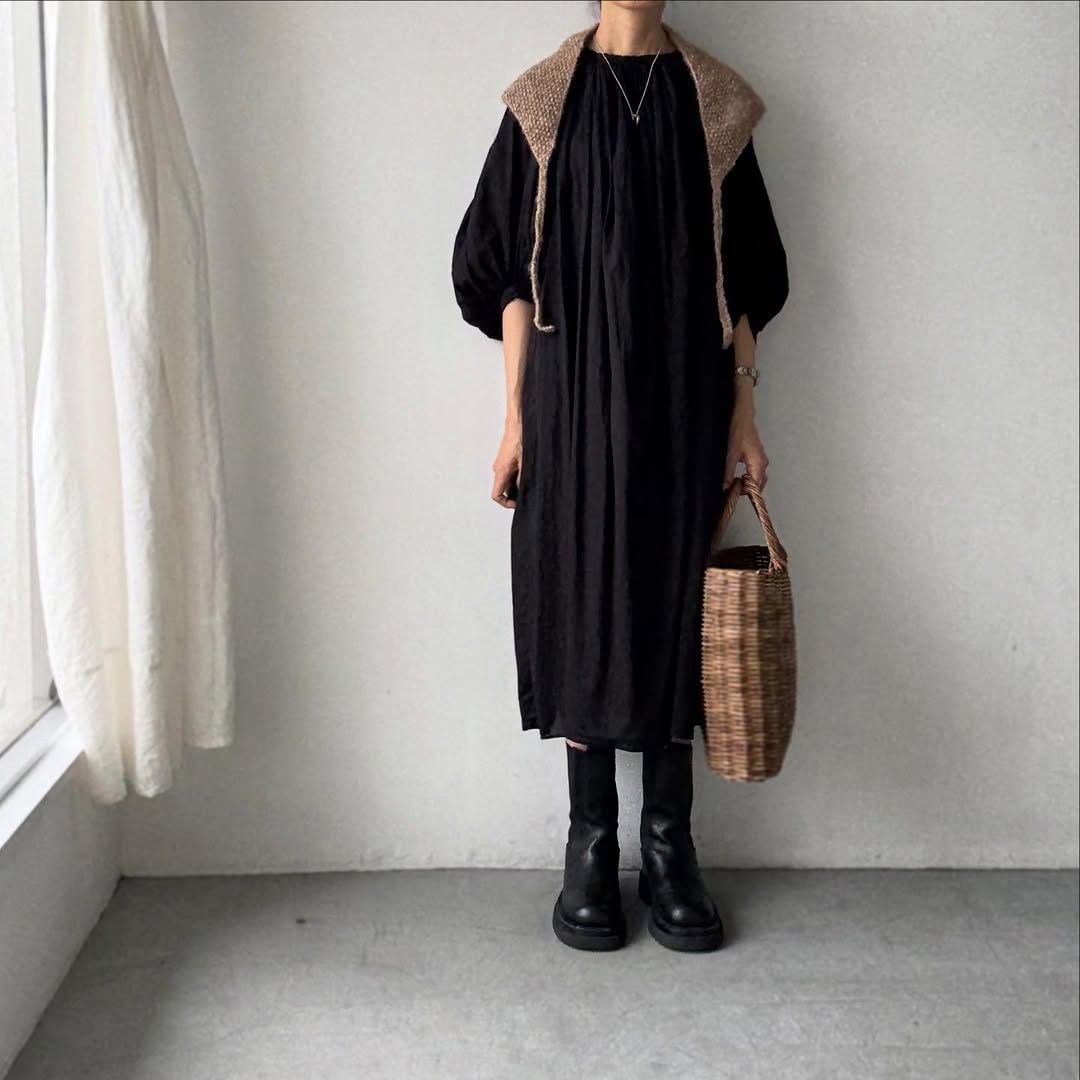 Karakoram アルパカコットントライアングルスカーフ　ライトブラウン