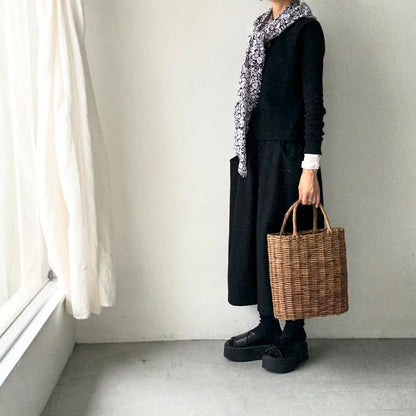 R&D.M.Co  ワイルドベリーガーゼショール　ブラック×ホワイト