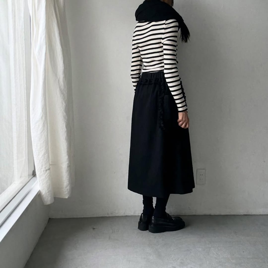 R&D.M.Co  コットンウールフリルデコレーションスカート　ブラック