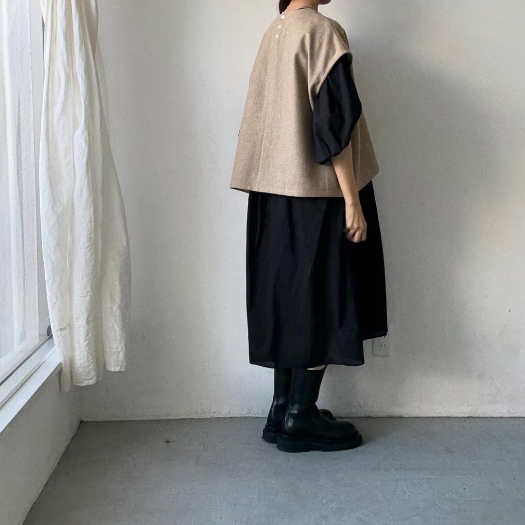 Linenya  ウール混ベスト　ベージュ