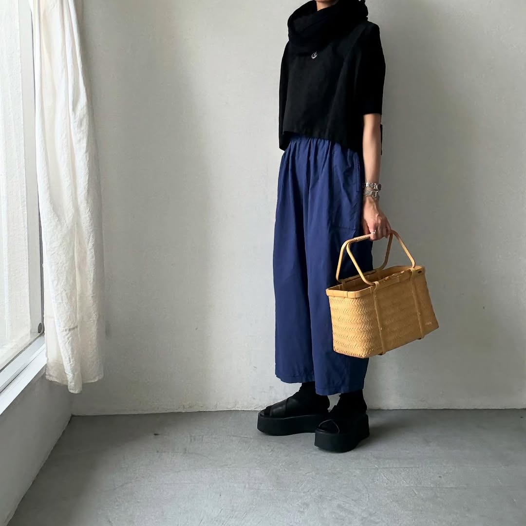 homspun パルキーシーチングコットンギャザーパンツ　ブルー