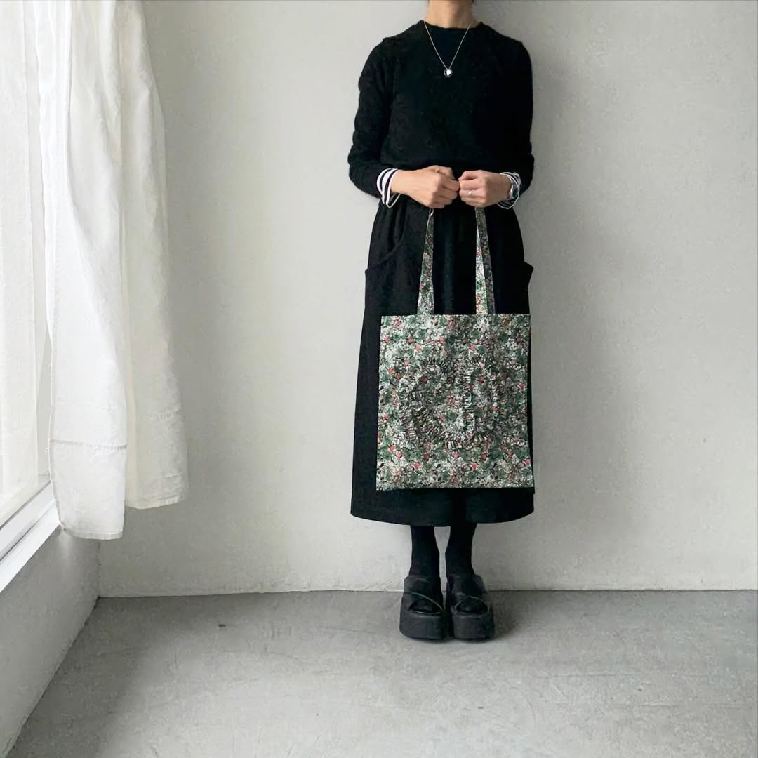 R&D.M.Co  ワイルドベリーフィールドローンフリルデコレーショントートバッグ