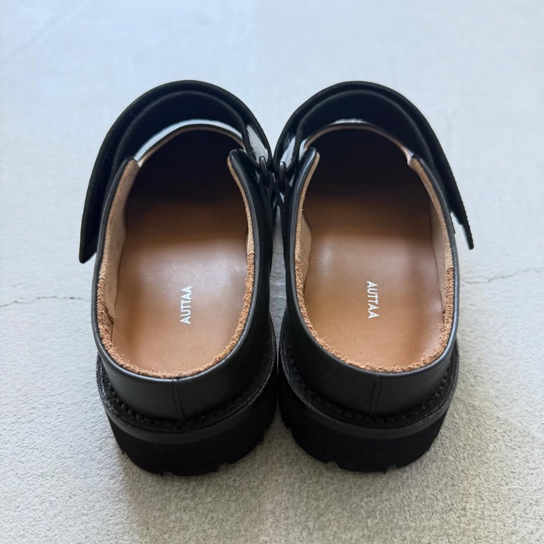 AUTTAA バスカーズシューズ
