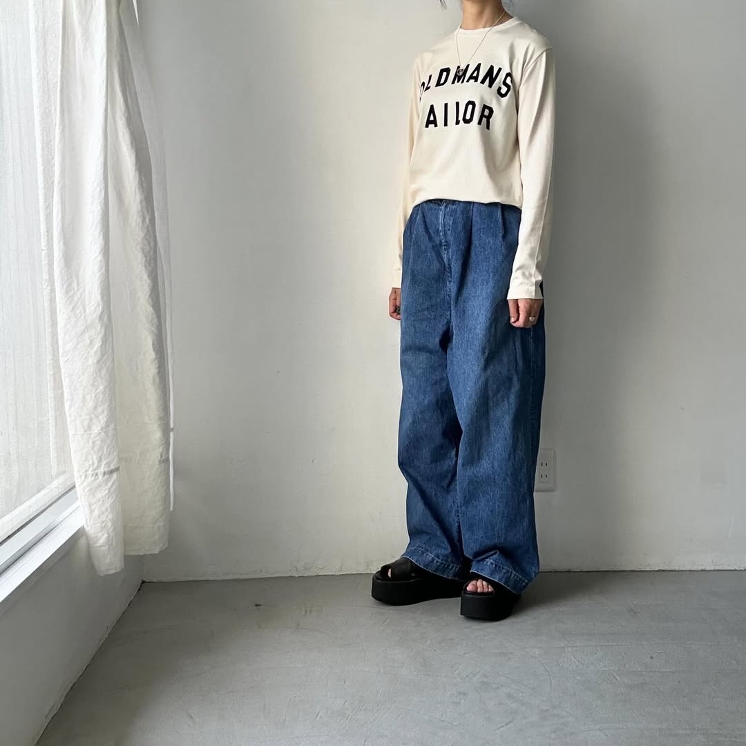 OLDMANS TAILOR OMTフロッキープリントロゴ長袖Tシャツ
