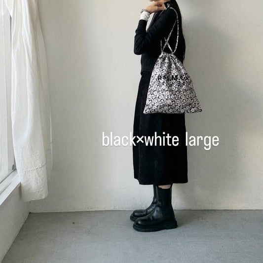 R&D.M.Co  ワイルドベリーリネンドローストリングバッグラージ　ブラック×ホワイト