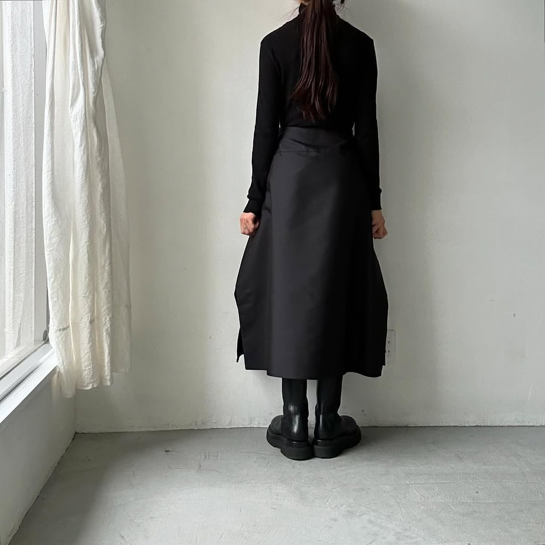 TENNE HANDCRAFTED MODERN ラップスカート　ブラック