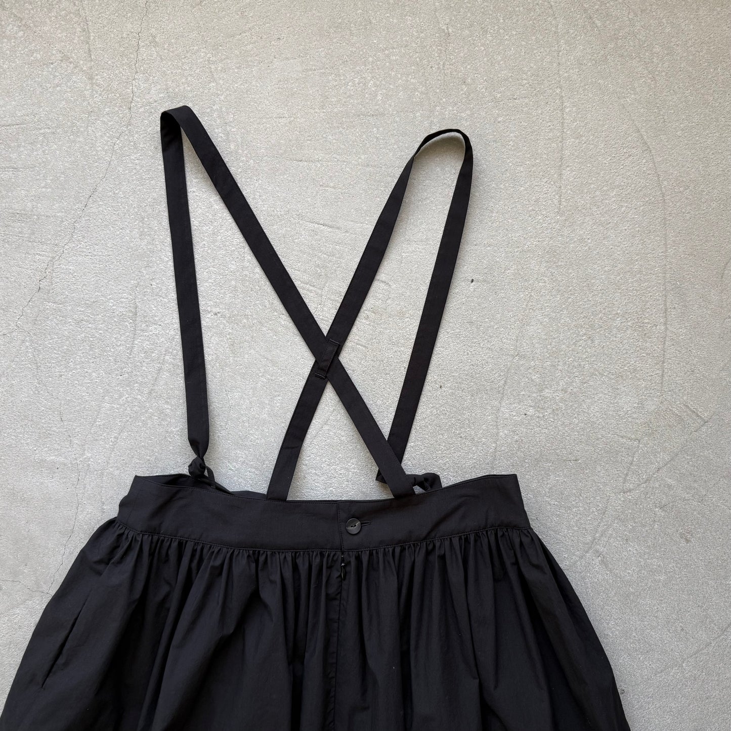 atelier naruse  コットンサスペンダースカート