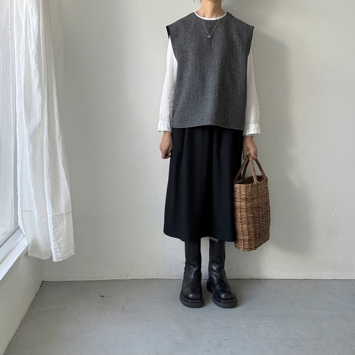 atelier naruse ブリティッシュウールツイードバックボタンリブベスト