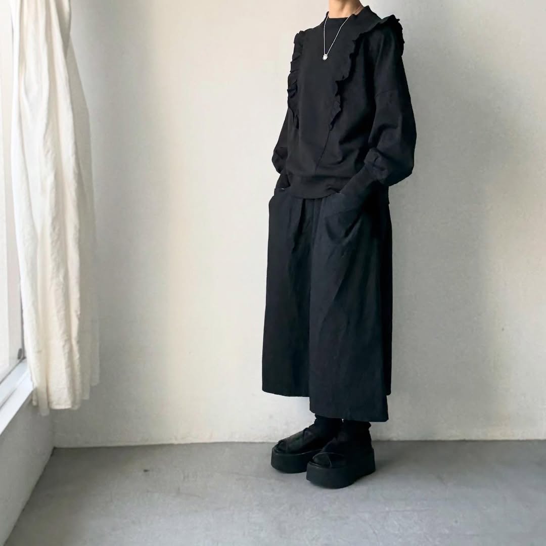 MAGALI コットン天竺ショルダーフリルカットソー