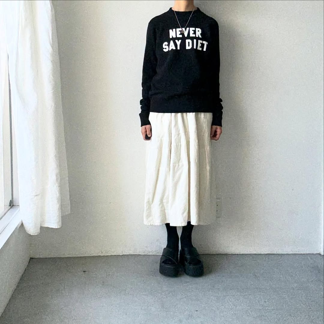 R&D.M.Co  NEVER SAY DIET スウェットシャツ　ブラック