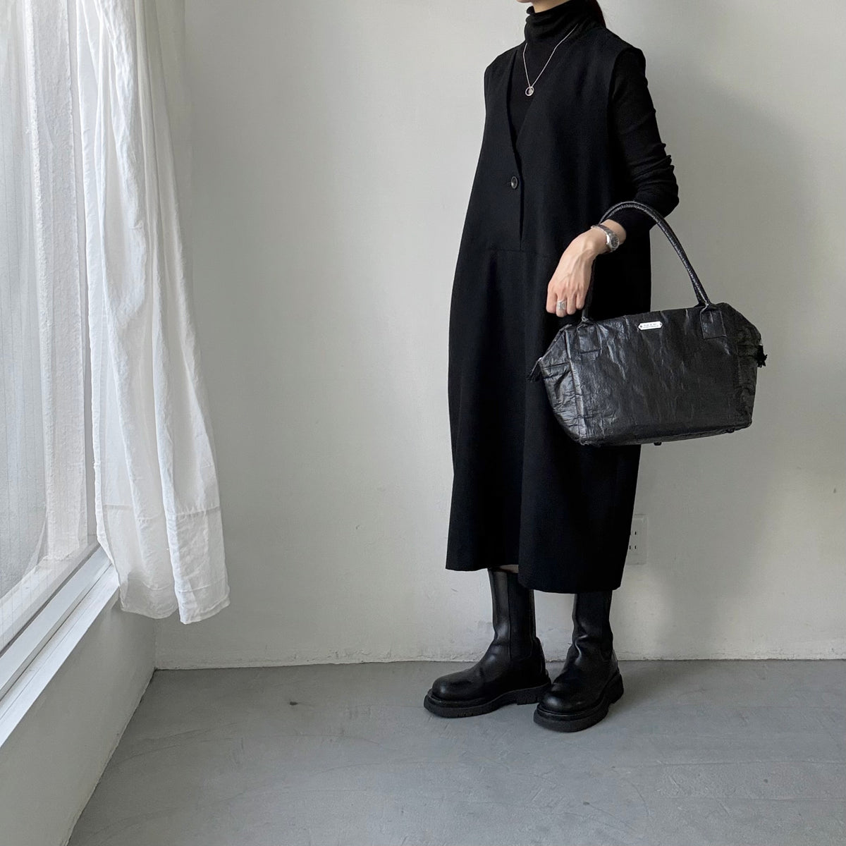 atelier naruse　コットンウールヘリンボンジャンパースカート