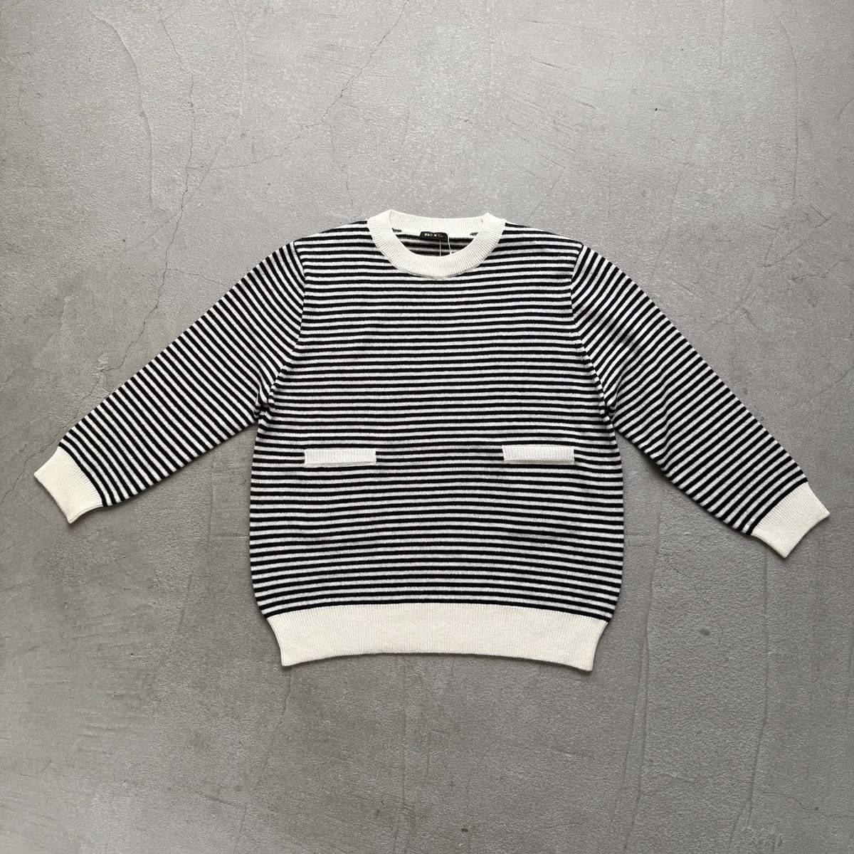 R&D.M.Co   ウールカシミアポケットプルオーバー　オフホワイト×ブラック