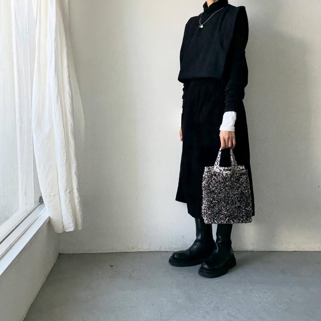 R&D.M.Co  ワイルドベリーリネンフリルトートバッグ