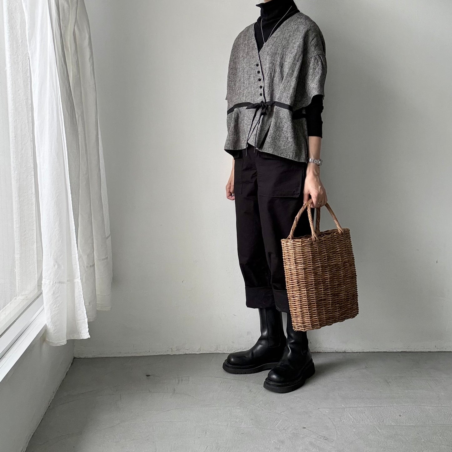 MAGALI  トリプルウォッシュリネンカシュクールジレ　フォグブラック
