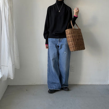 atelier naruse ウールタートルネックニット　ブラック×袖口ピンク