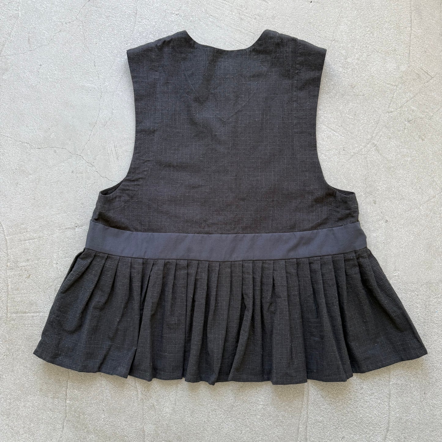 MAGALI   コットンリネンピンチェックペザントジレ