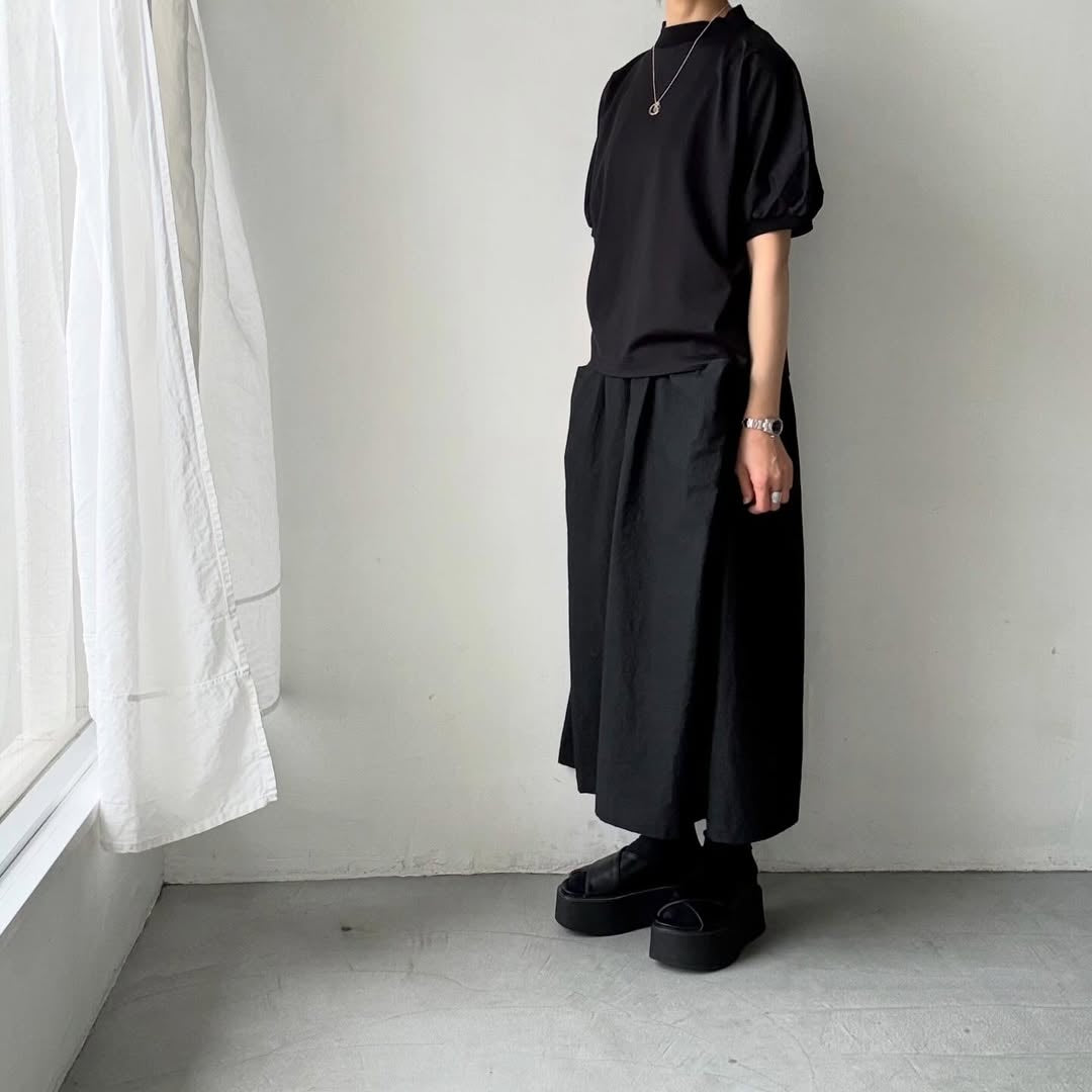 MAGALI コットン天竺ギャザースリーブカットソー　ブラック